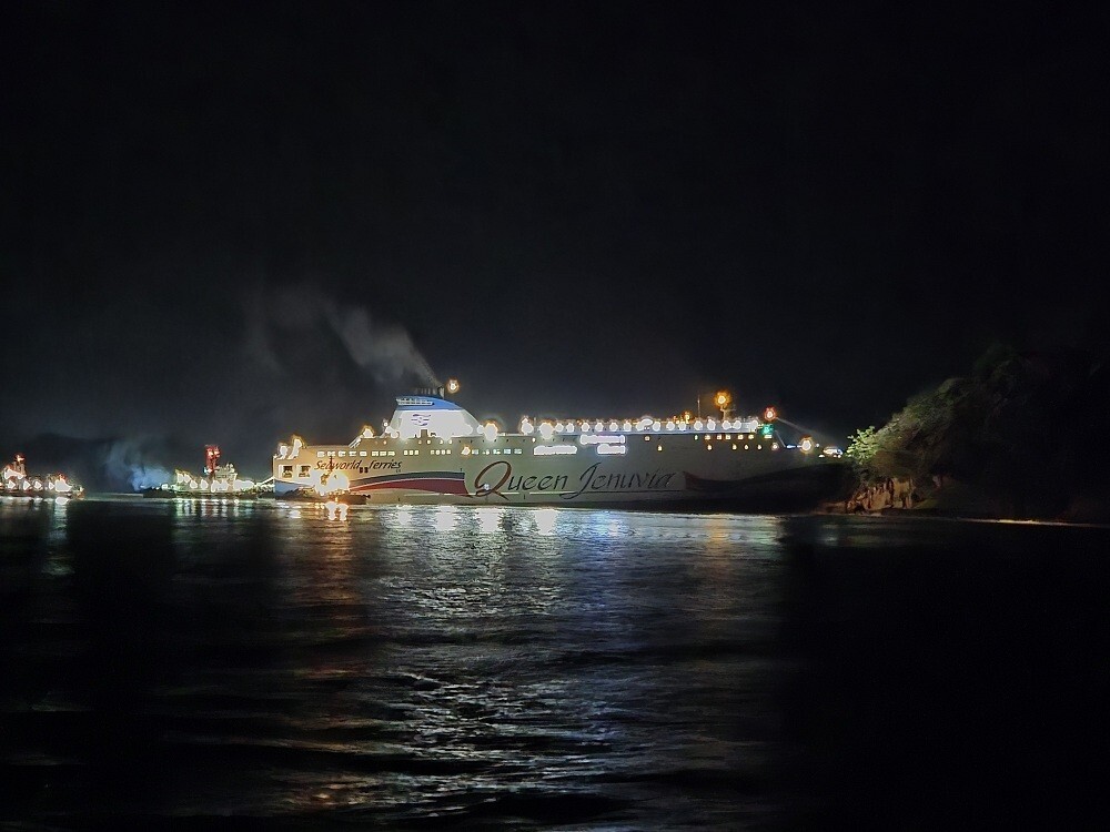 전라남도 신안 해상 여객선 좌초, 승...