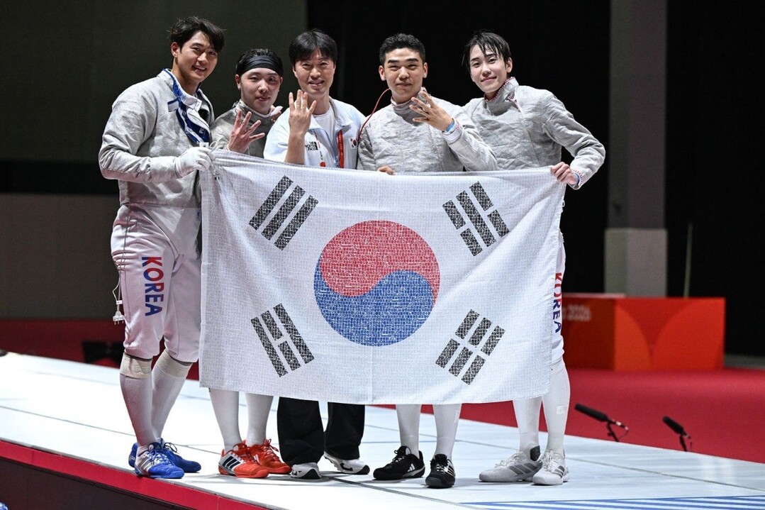 한국 펜싱, AG 10개 메달...뒤...